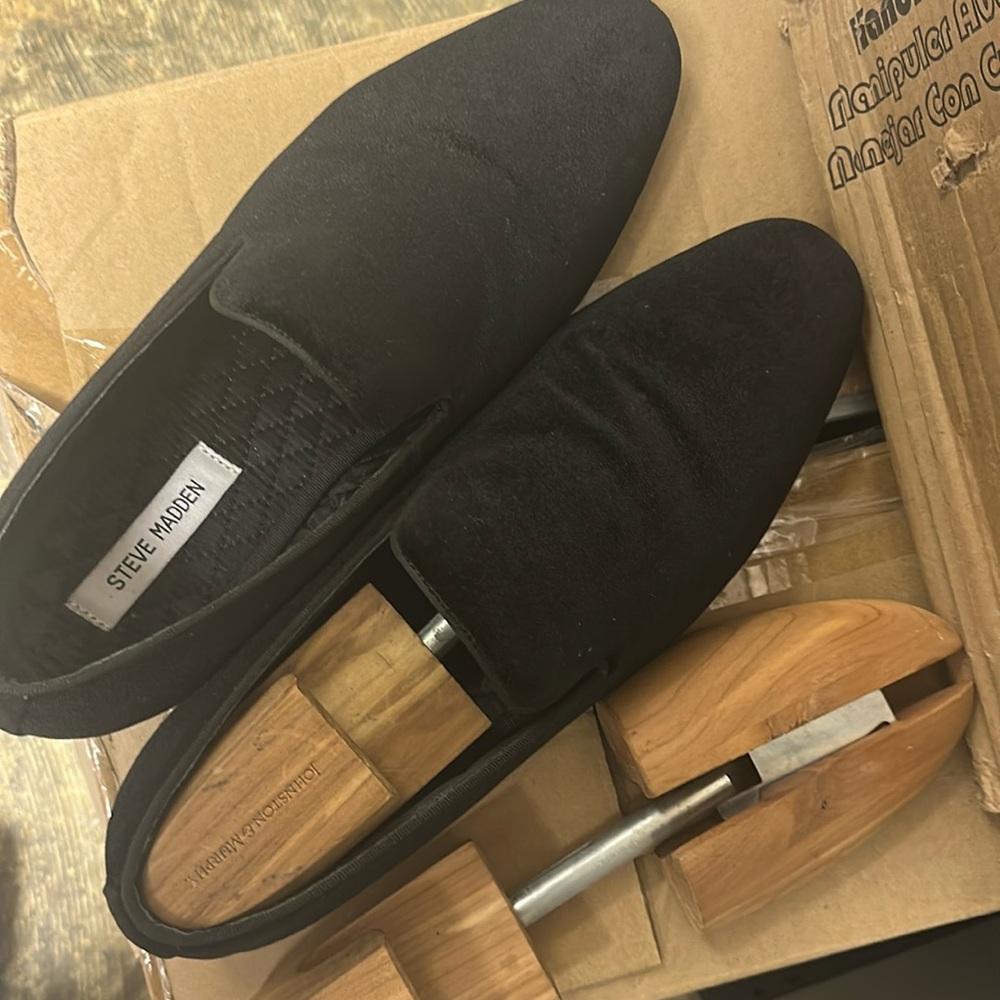 Steve Madden- Men’s Velvet Dress Shoes